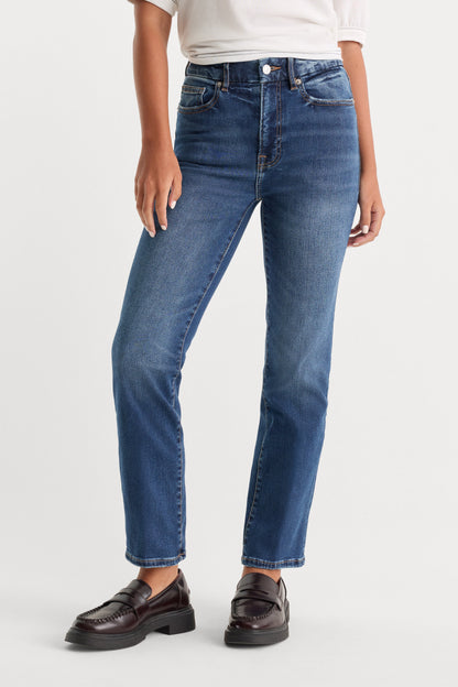ALWAYS FITS GOOD PETITE STRAIGHT JEANS | INDIGO571