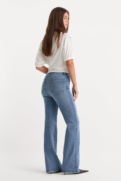 ALWAYS FITS GOOD CLASSIC BOOTCUT JEANS | INDIGO316